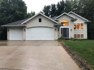 122 E Main St, Marquette, MI 49855