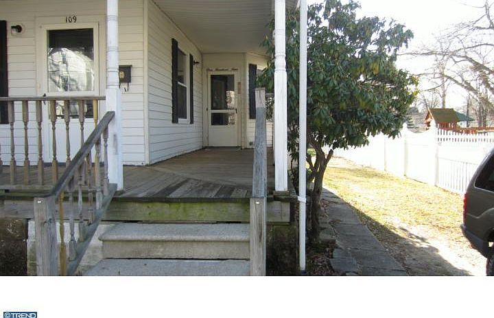 2nd image of 109 Evergreen Ave
