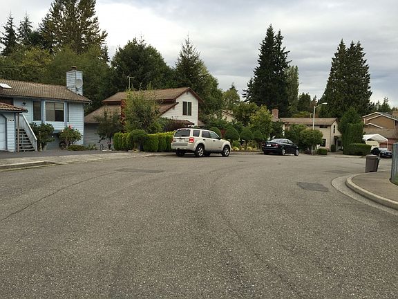 4th image of 5520 175th St SW