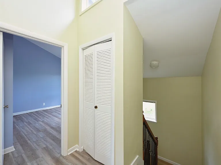 215 Summit Ridge Dr — Photo 26