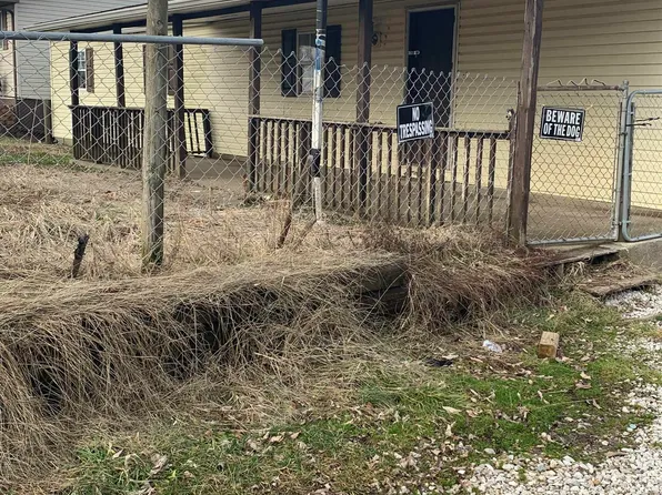 3130 Roberts Ridge Rd, Moundsville, WV 26041