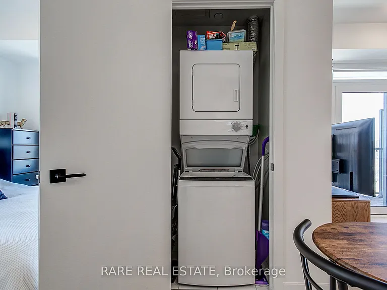 1285 Dupont St #1305 — Photo 29