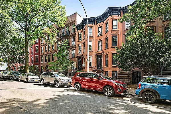 Rented by Charney Real Estate LLC | media 11