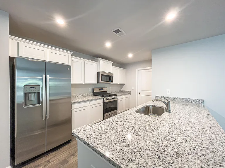 107 Paddock Glen Dr — Photo 8
