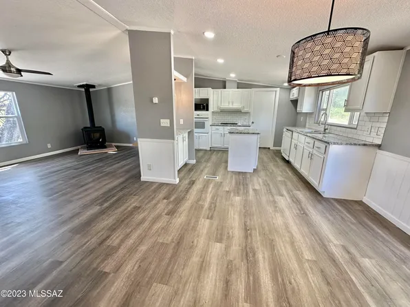 2158 N Sanders Rd, Huachuca City, AZ 85616