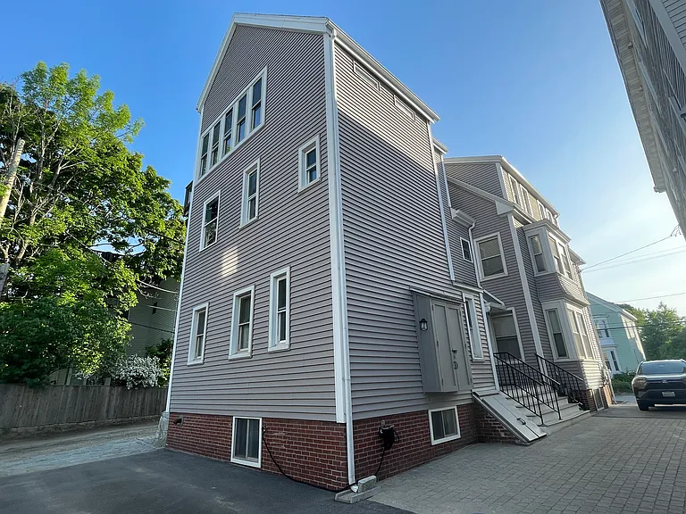Late spring morning at 28 North on Munjoy Hill.
