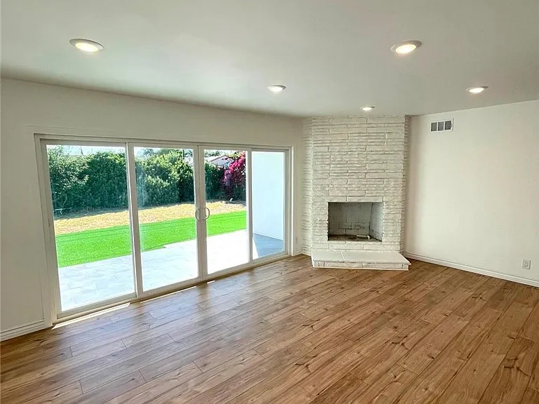8015 McNulty Ave — Photo 4