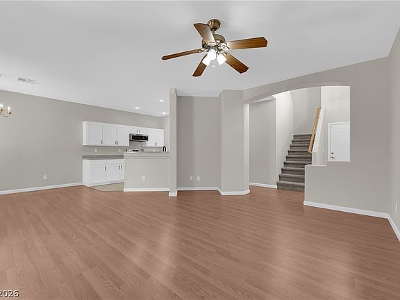 3rd image of 1158 Ekalaka Rd