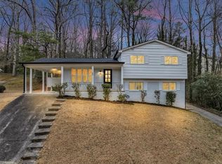 847 Magna Carta Dr NW, Atlanta, GA 30318