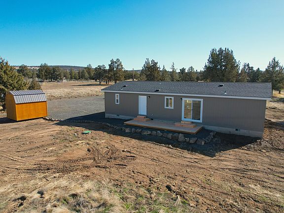 3rd image of 4312 SE Umatilla Loop