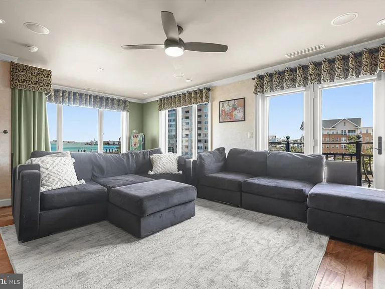 921 Valencia Ct #120 — Photo 52