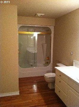 2nd image of 3300 NE 164th St APT L2