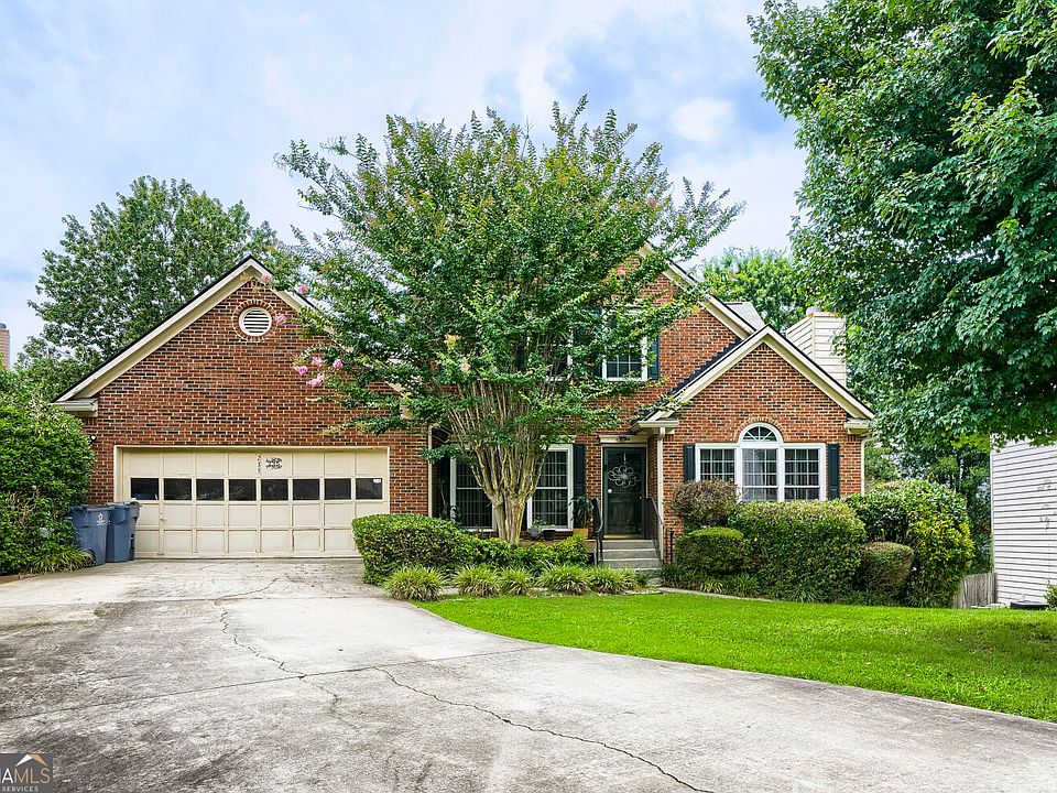 1st image of 235 Saddle Bridge Dr