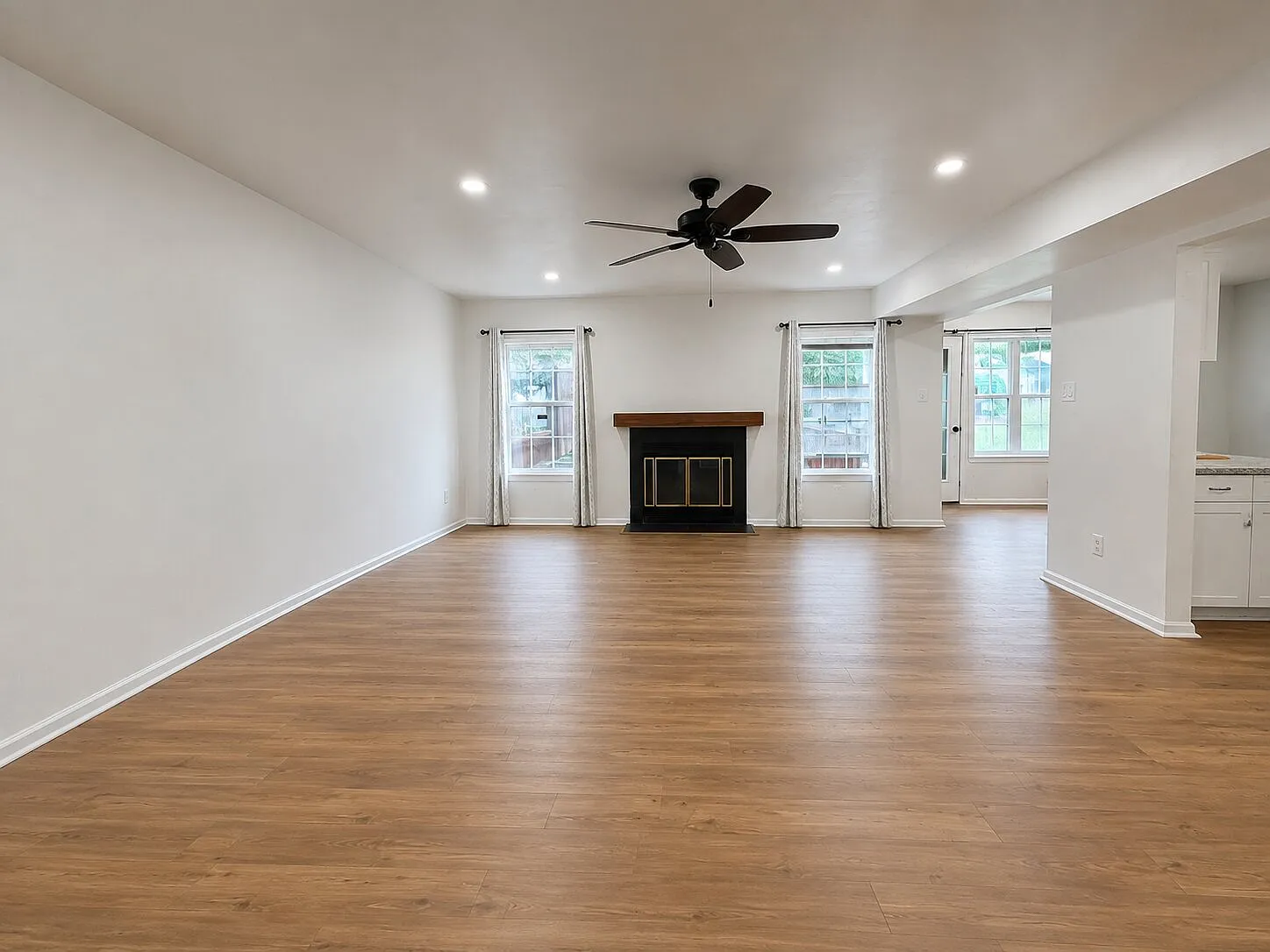 2 bed, 1428 sqft, $2,800 — Photo 4