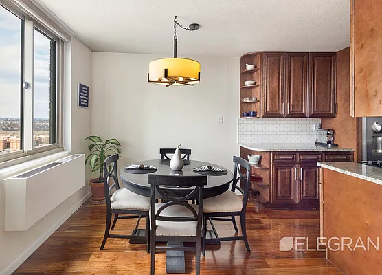 Sold by (Legacy) Elegran | media 22