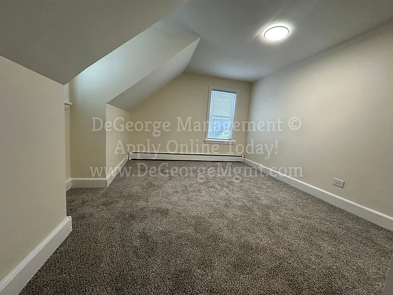 1161 E Union St — Photo 21