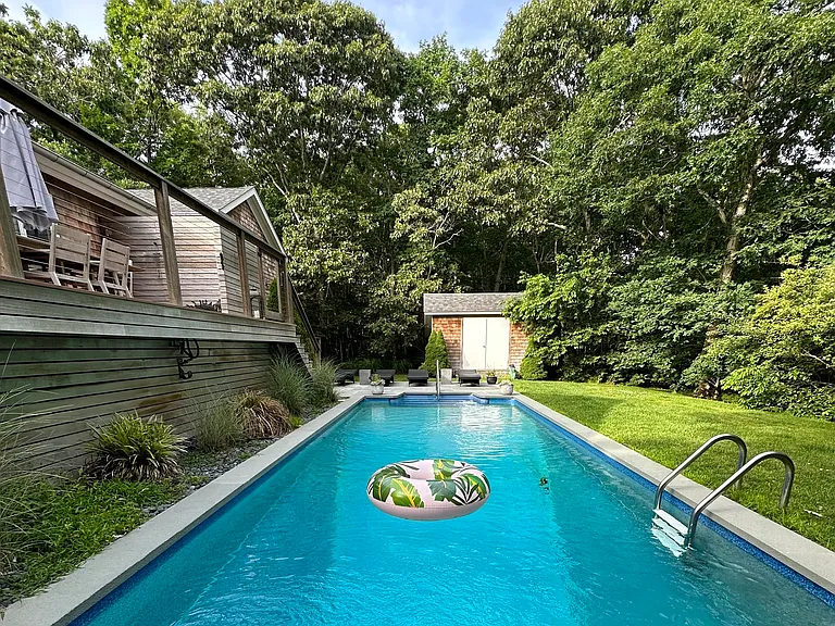 Laurel Dr — Photo 9