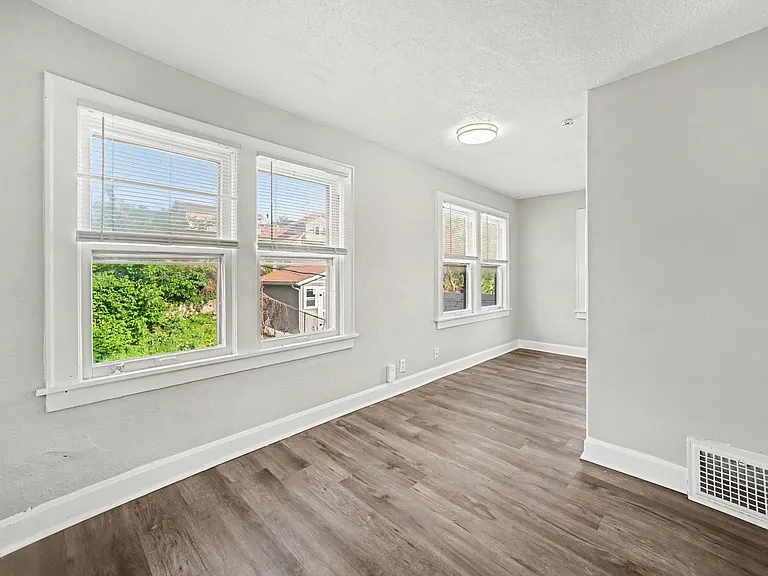 5114 Brooklyn Ave — Photo 8