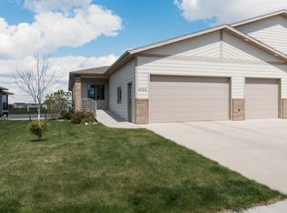 4024 Downing St, Bismarck, ND 58504