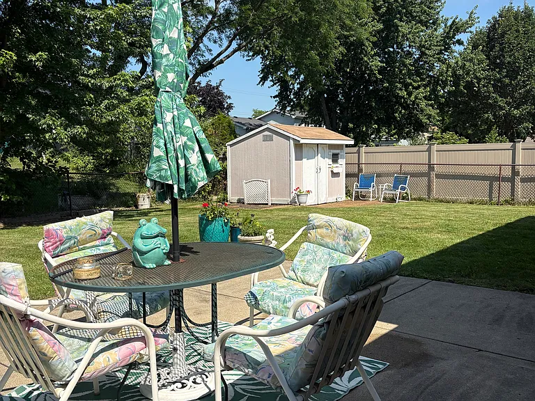 4002 N Galesburg Ave — Photo 3