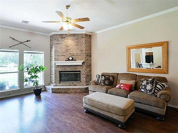 3rd image of 1320 NW 181st St
