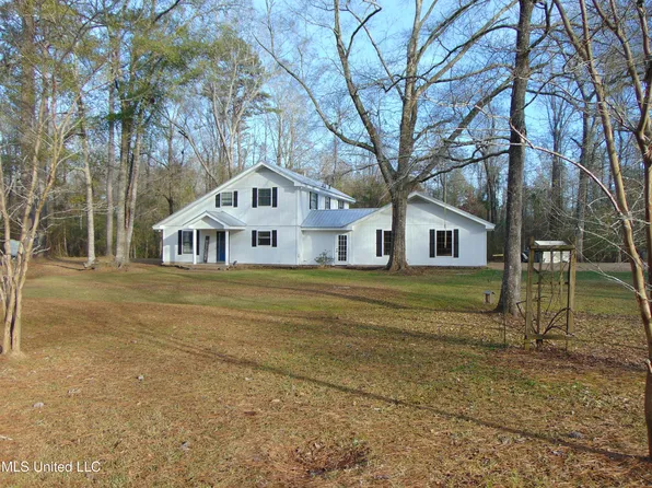 1024 Boleware Ln, Crystal Springs, MS 39059