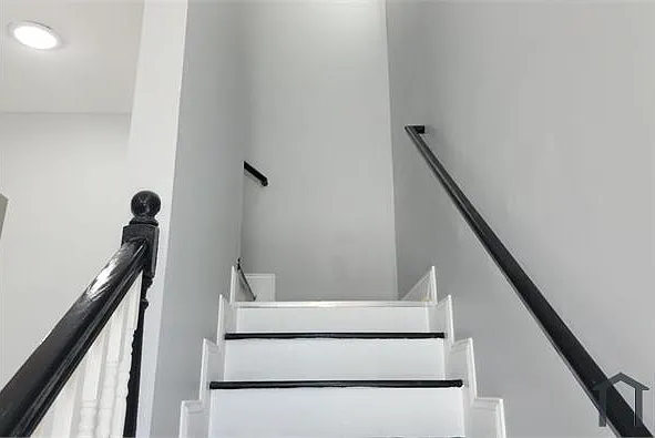 1500 E Baltimore St — Photo 17
