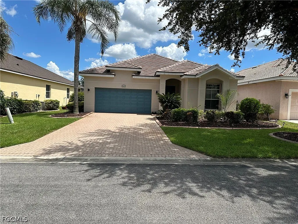 2 bed, 2.0 bath, 1836 sqft, $2,800 — Photo 4