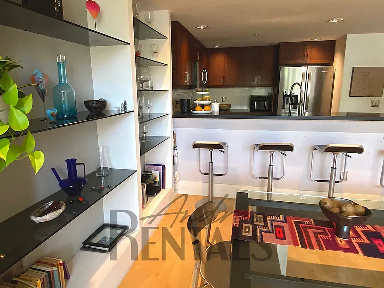 475 Hampshire St #2 — Photo 6