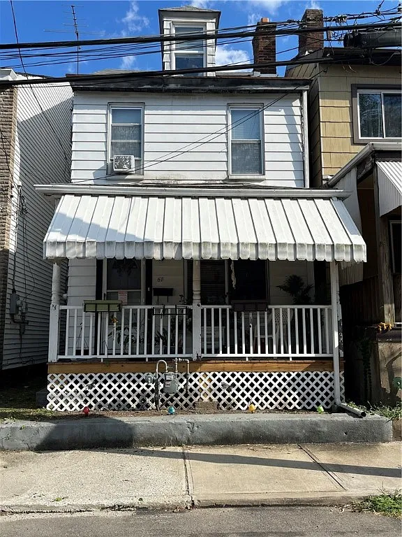 61 Sycamore St photo 1