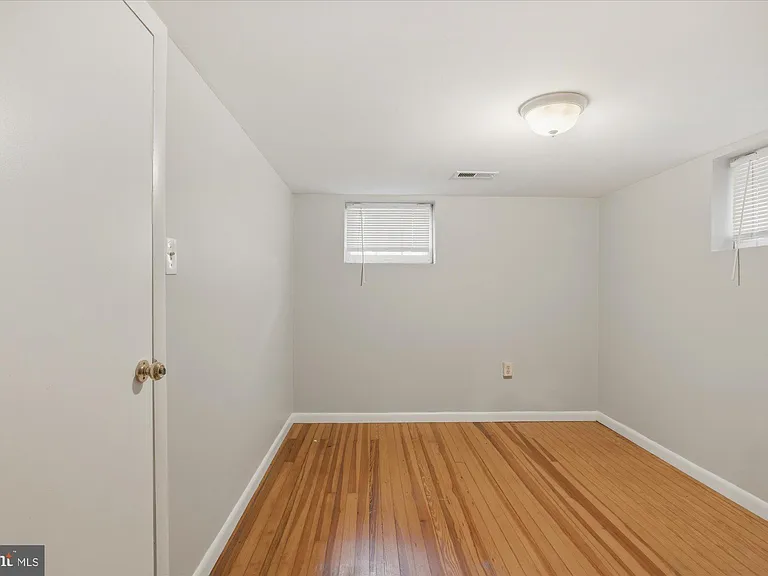 1431 N Fillmore St — Photo 36