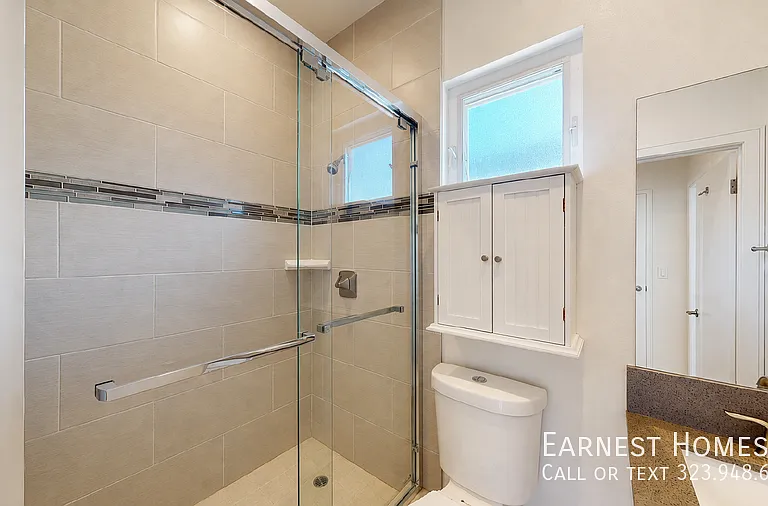 147 1/2 Roselake Ave — Photo 19