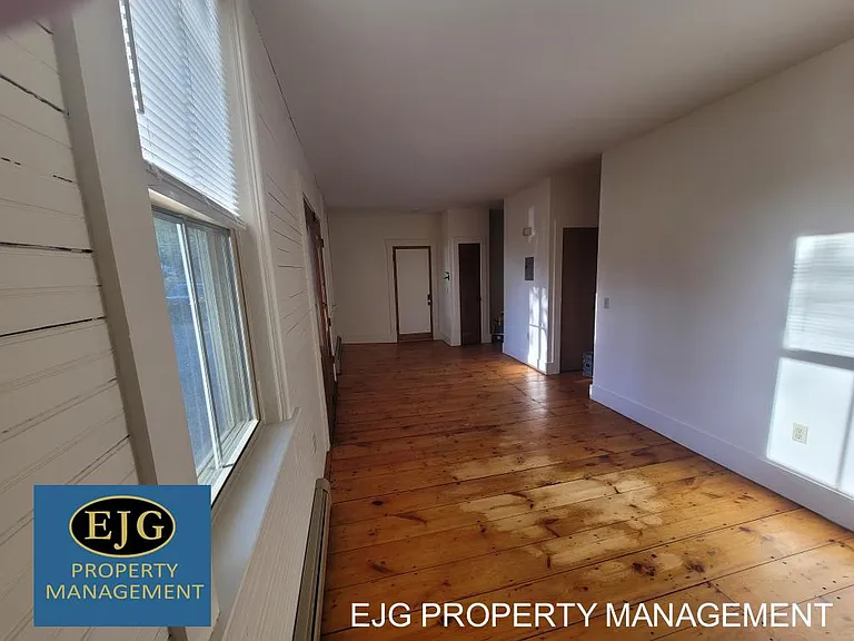 14 Main St #10 — Photo 13