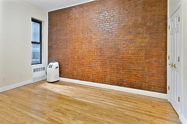 Rented by Nest Seekers International | media 18