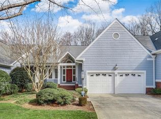 8 Sommerton Ct, Greensboro, NC 27408