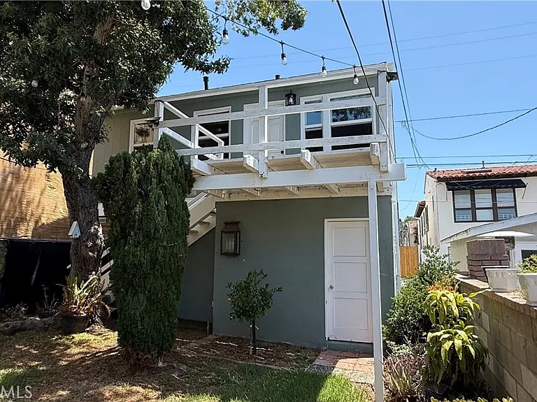 612.5 Narcissus Ave — Photo 1