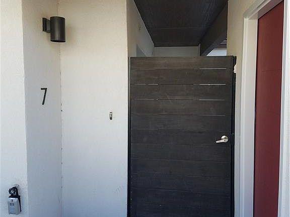 2nd image of 4200 Camelot Hts