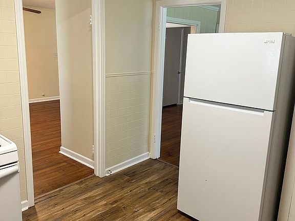 4th image of 1705 E Loma Vista Ave