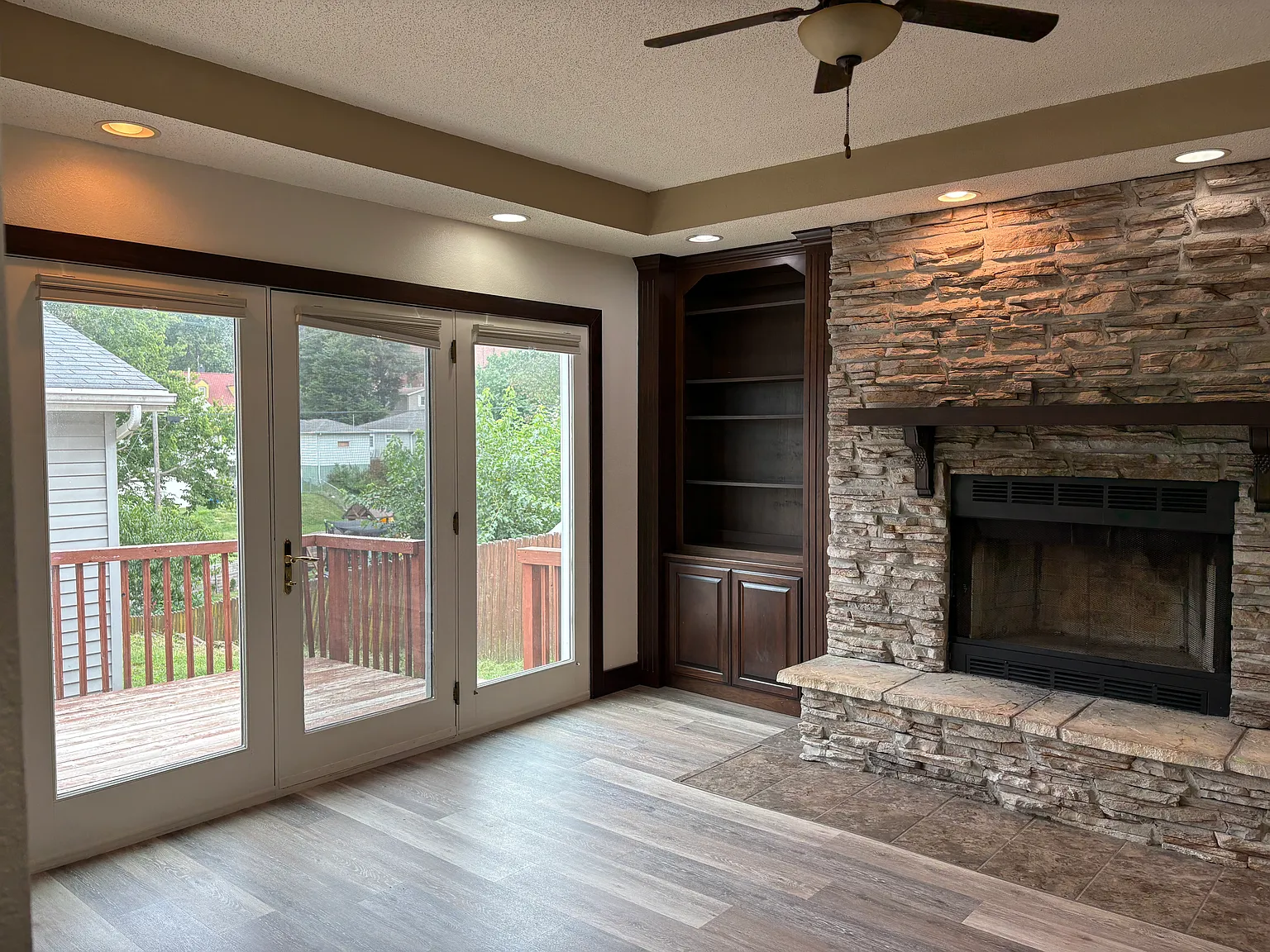 1390 Glen Oak Street — Photo 4