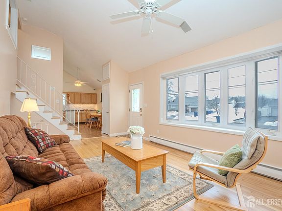 3rd image of 1397 Seminole Rd