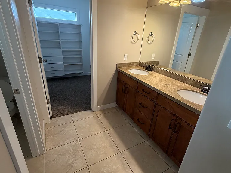 3886 E South Pass Cv — Photo 11