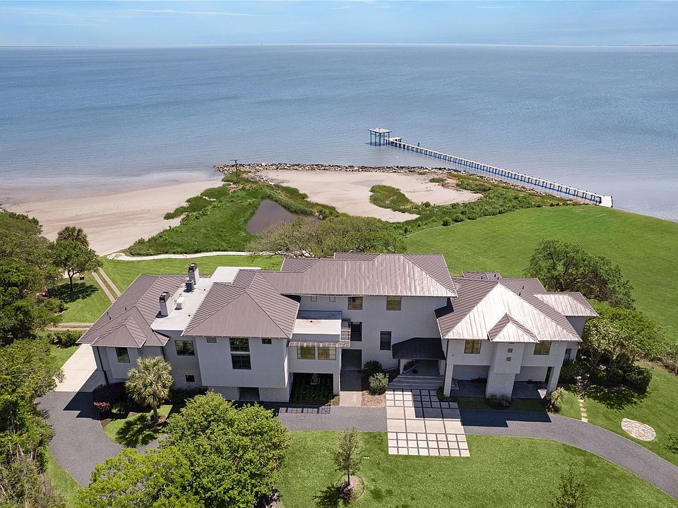 1st image of 633 Quintana Roo Pl