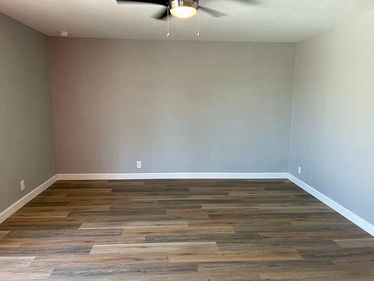 828 D St — Photo 29