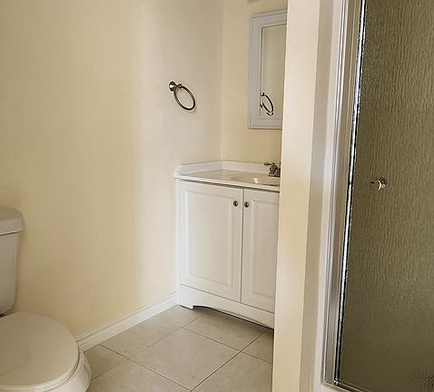 5th image of 118 Grass Valley Rd #208