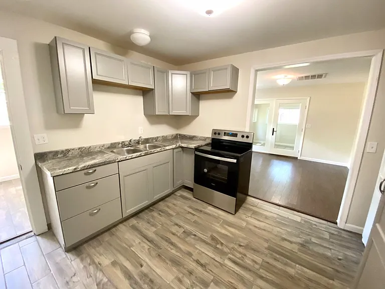 112 Pelfrey St — Photo 10
