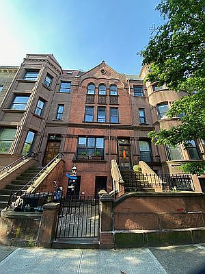 1st image of 1142 Dean St APT 2