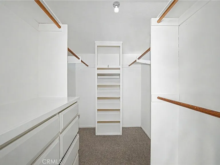 214 Topaz St — Photo 16