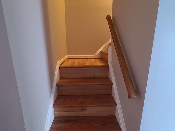 3rd image of 2130 Colonel Way