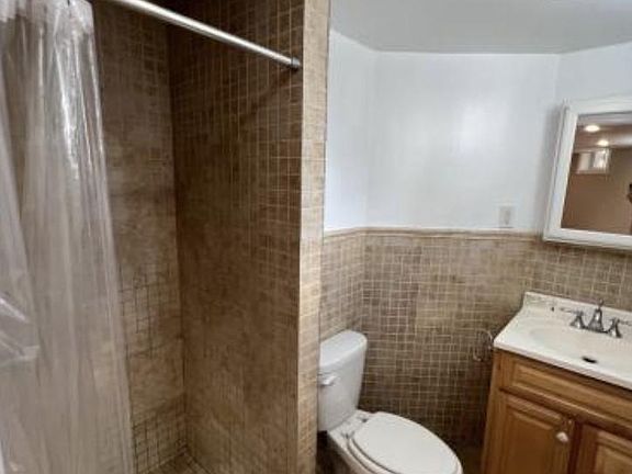 2nd image of 37 Woodlawn Ave