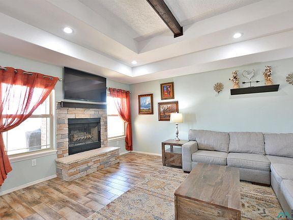 2nd image of 111 Crest Pointe Dr